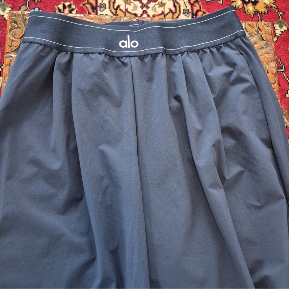 ALO Yoga Blue Pants - Picture 2 of 4